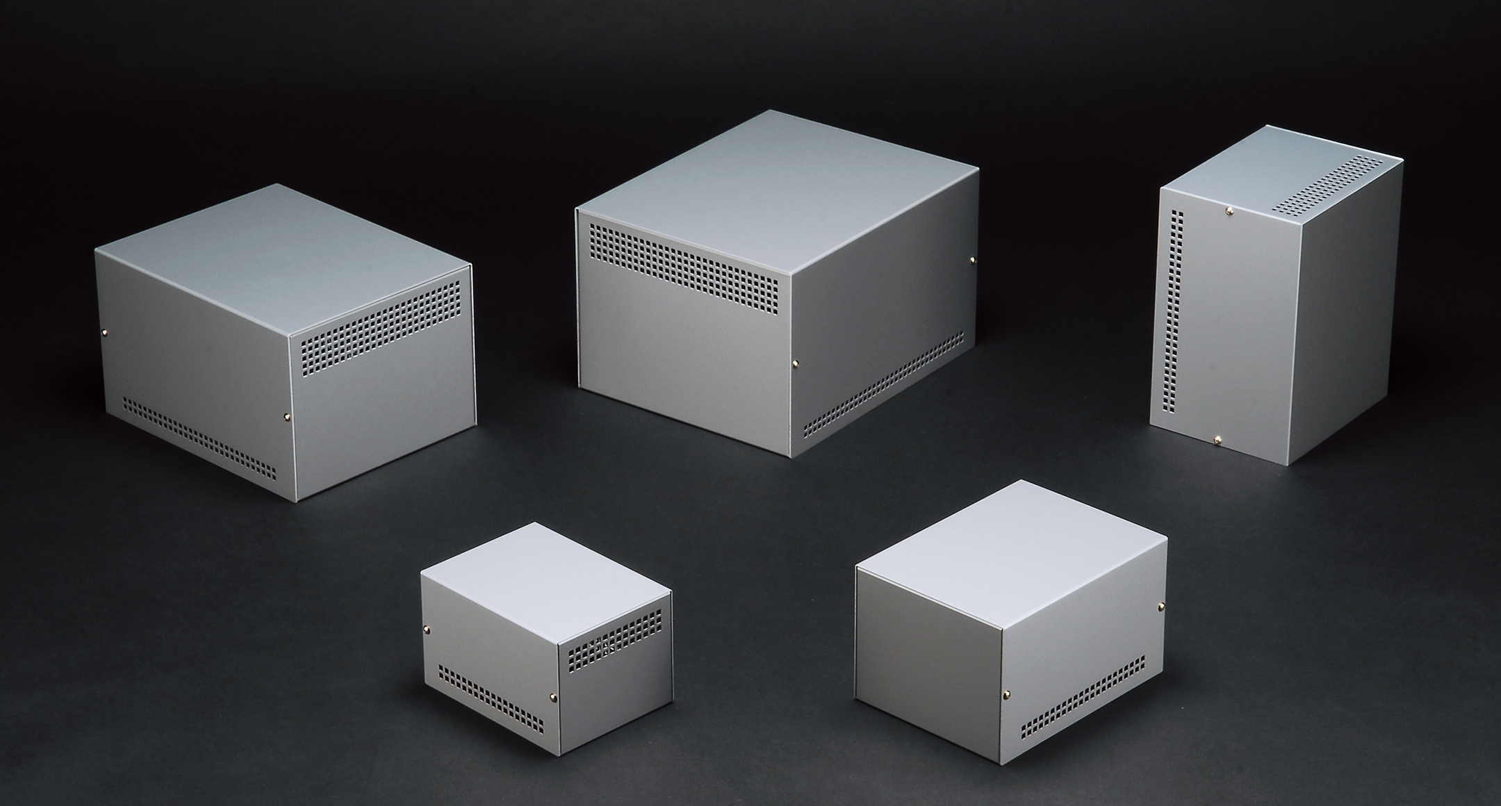 Boîte à dissipation thermique en aluminium AWA de TAKACHI ELECTRONICS  ENCLOSURE